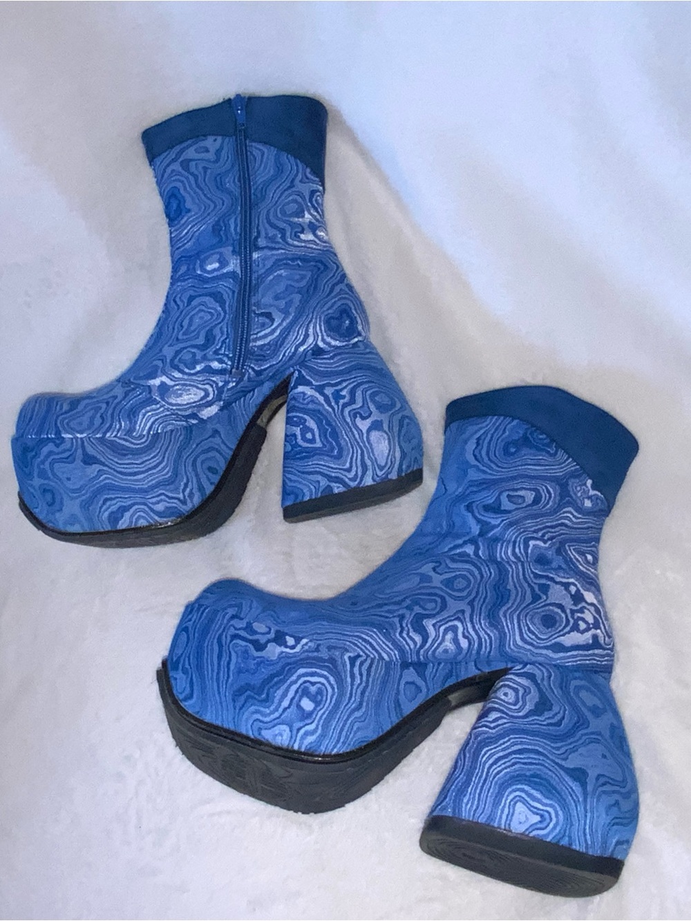 Blue geode marble print JIVE platform boots woman’s 8